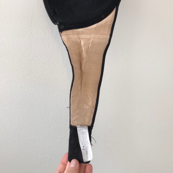 Black strapless Victoria secret bra - Picture 3 of 4